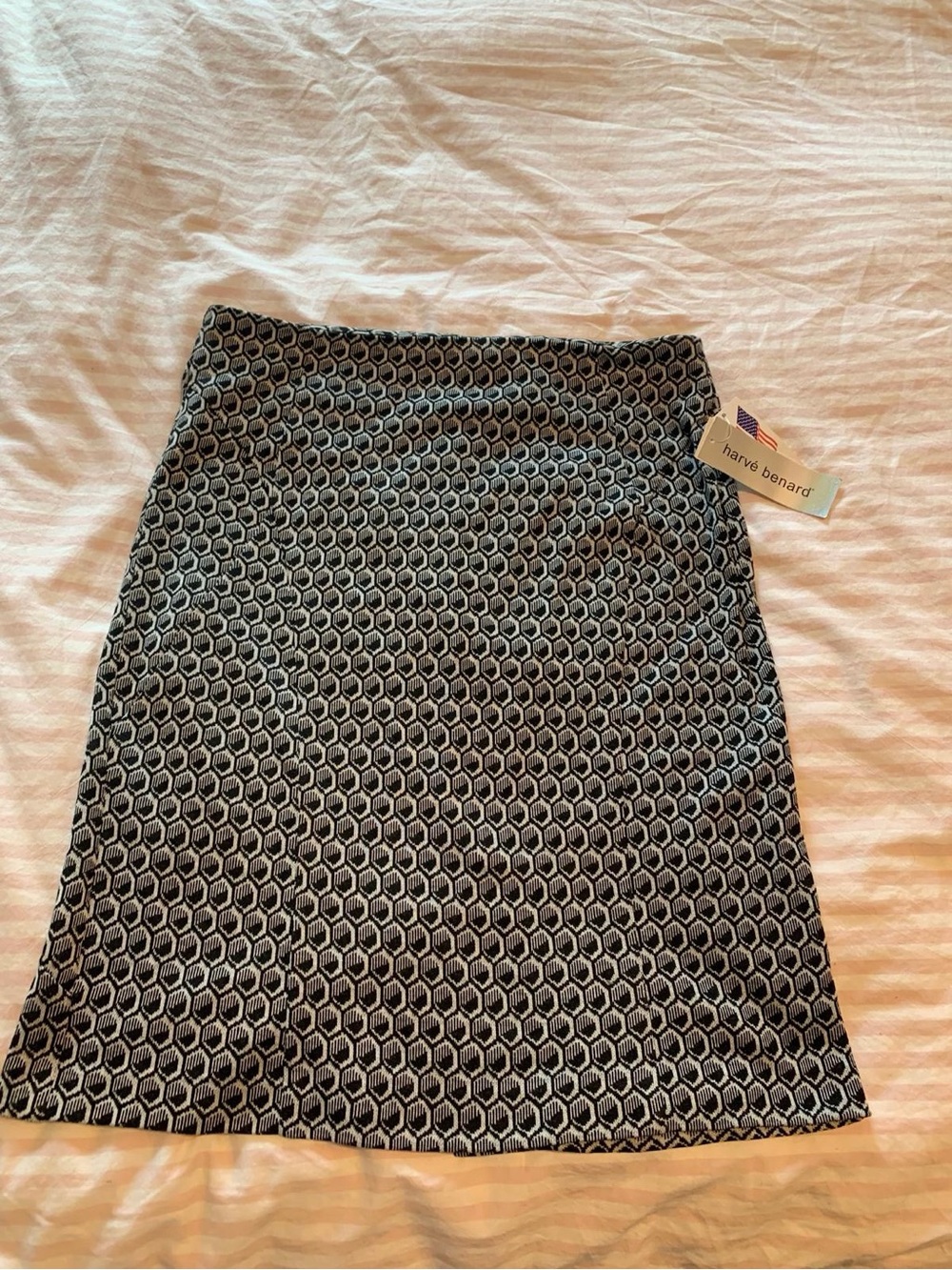 Harve Bernard Black and White Hexagon Pencil Skirt